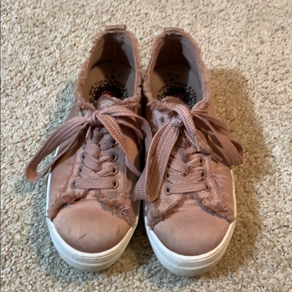 Casual sneakers!